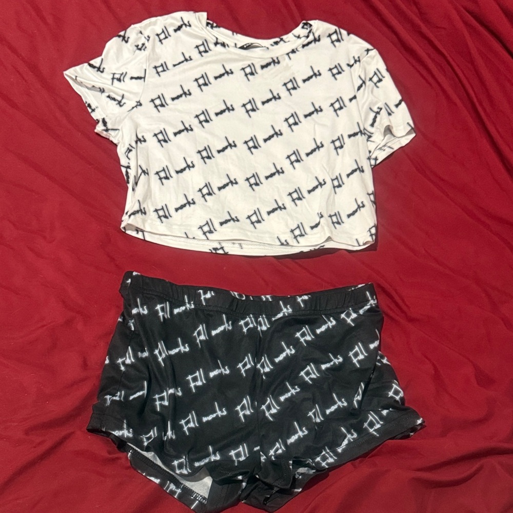 Matching Set – White Top & Black Cheeky Bottoms (Size M)